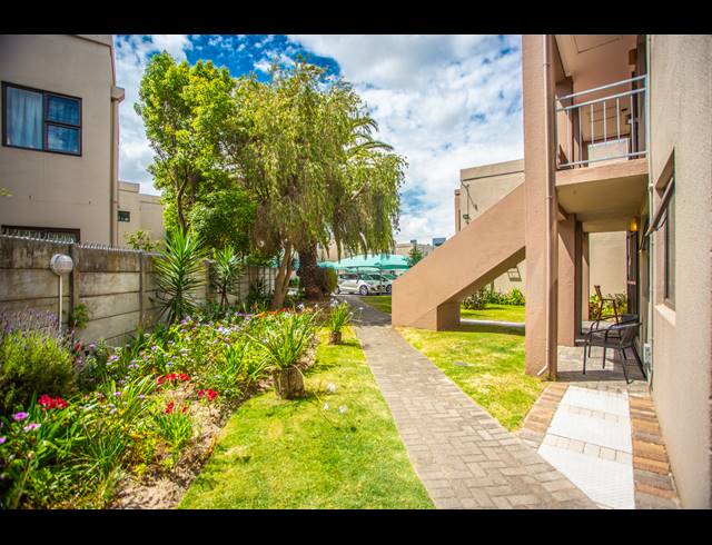 2 BEDROOM APARTMENT RENTED IN GROENVALLEI